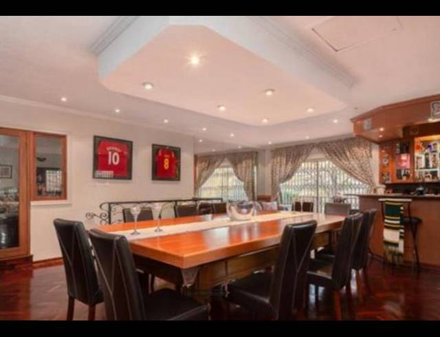 5 BEDROOM HOUSE FOR SALE IN GLENVISTA